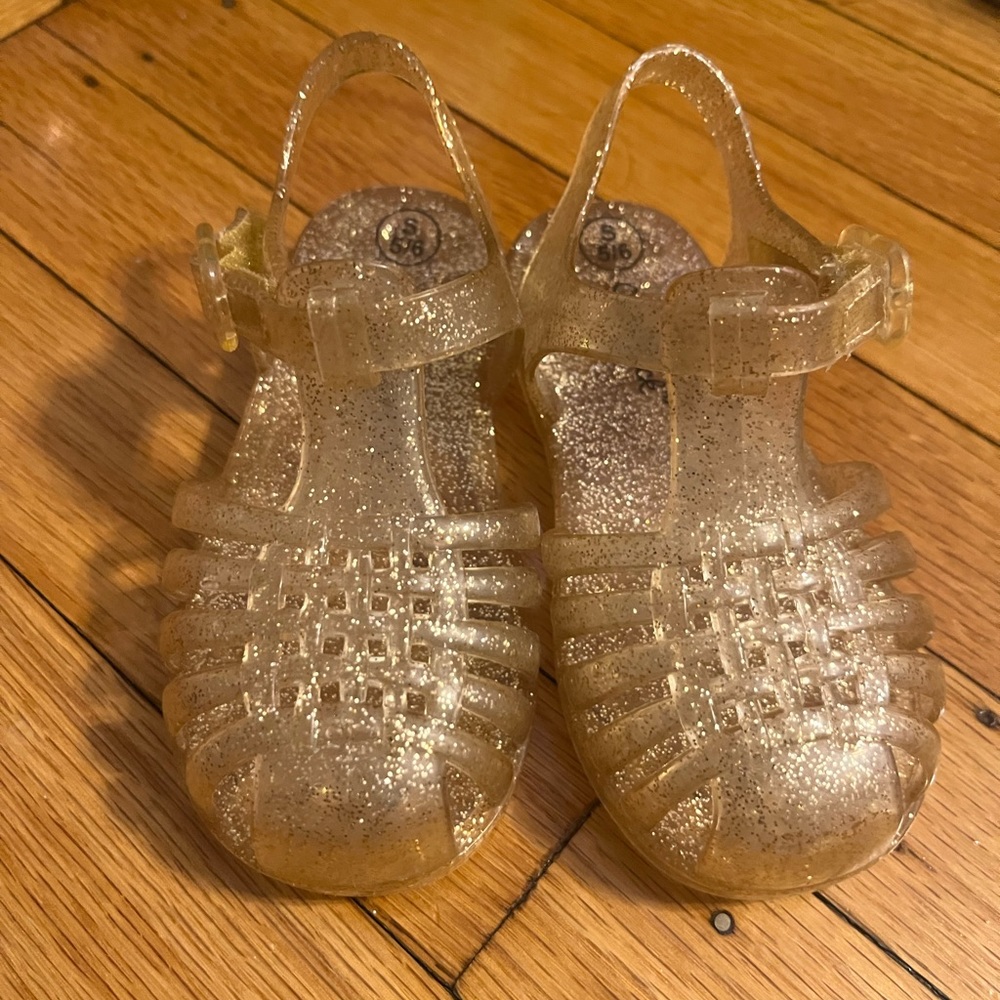 Cat & Jack Gold Glitter Sandals. Size Small (5/6).